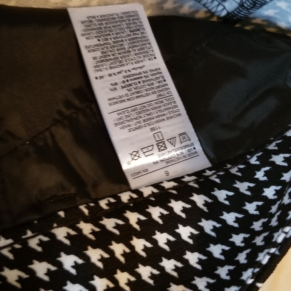 Old Navy Pixie Pants - image 5